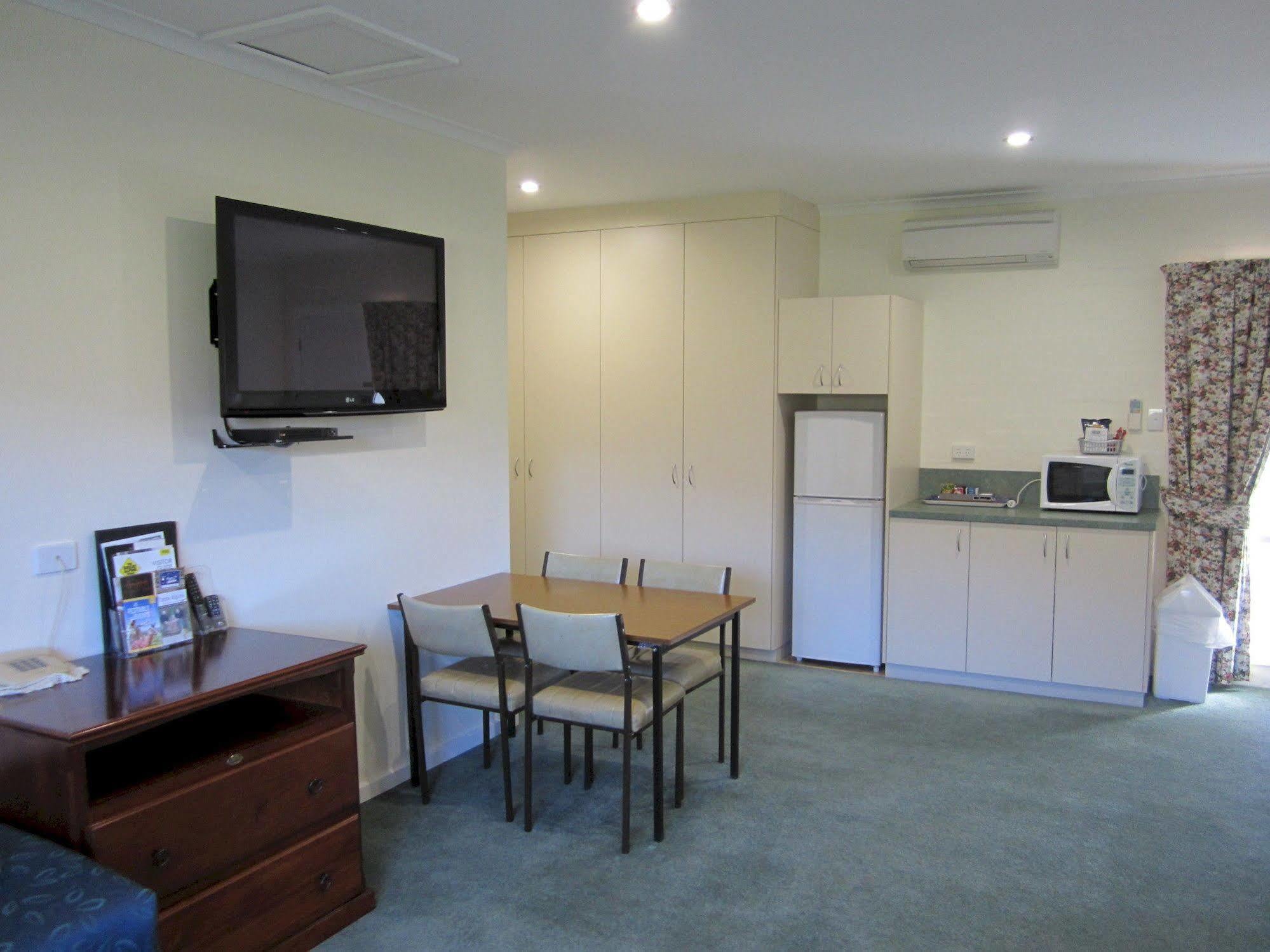 Snowgum Motel เมาท์บิวตี ภายนอก รูปภาพ